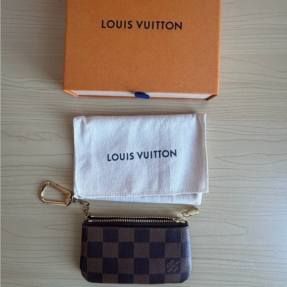 Louis Vuitton Handbags - Louis Vuitton Brown Checkered Key Pouch with Gold Clasp